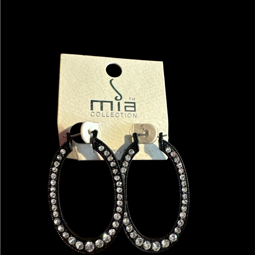 MISHA COLLECTION Black Earrings with Silver Accents
